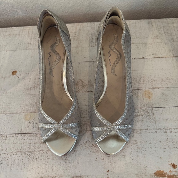 Nina Sparkly Silver Mesh Heels – Size 9M - Picture 2 of 7